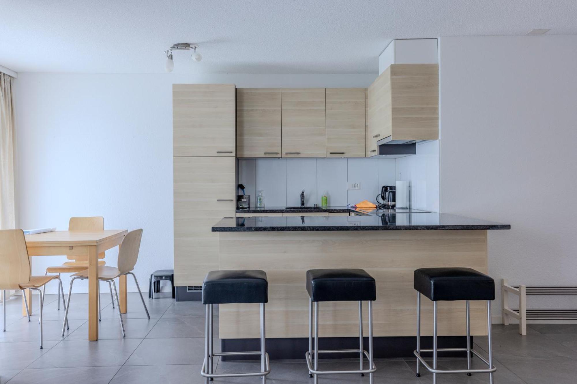 Chalet Apartments Iseltwald *