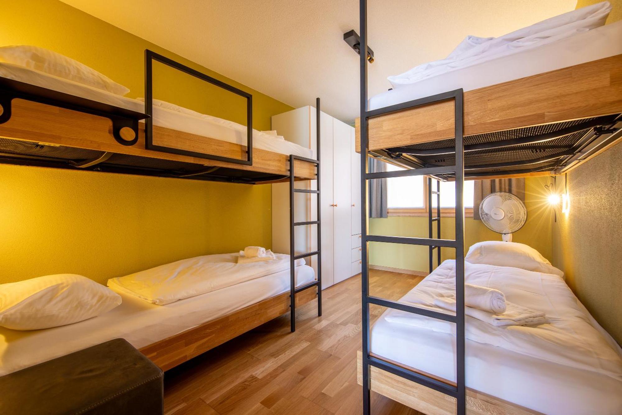 Chalet Apartments Iseltwald *